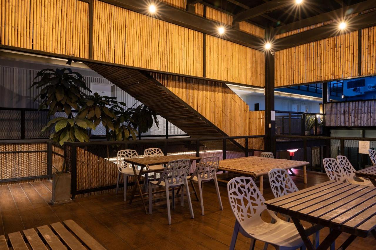 Hotel Pakchong Center Poshtel Zewnętrze zdjęcie
