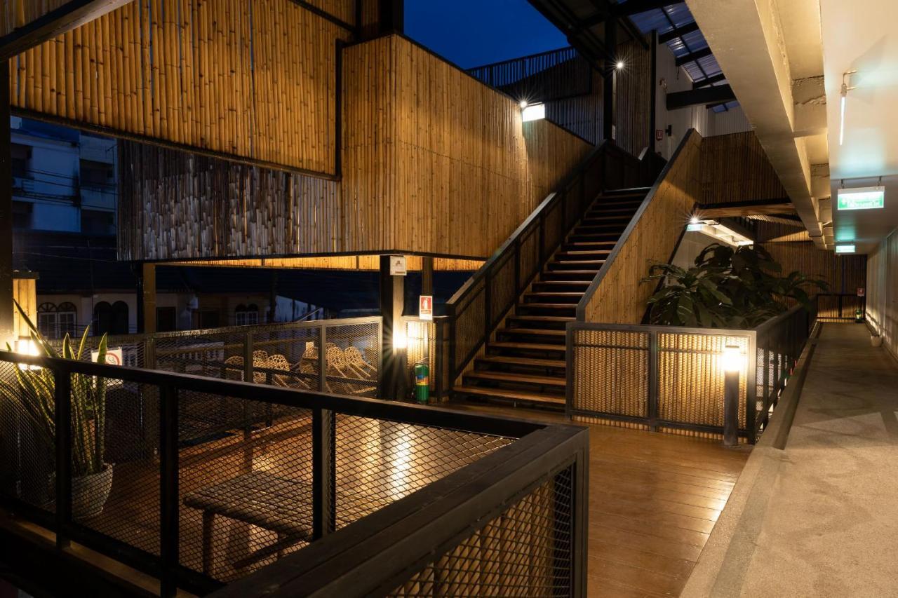 Hotel Pakchong Center Poshtel Zewnętrze zdjęcie
